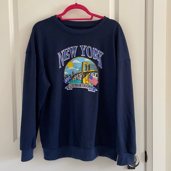 SHEIN graphic crewneck - Picture 1 of 1
